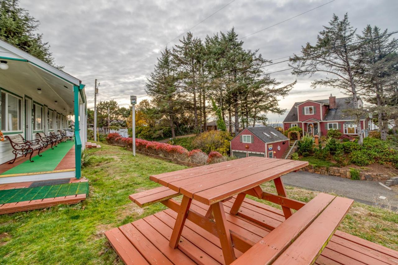Troller'S Lodge Depoe Bay Exterior photo