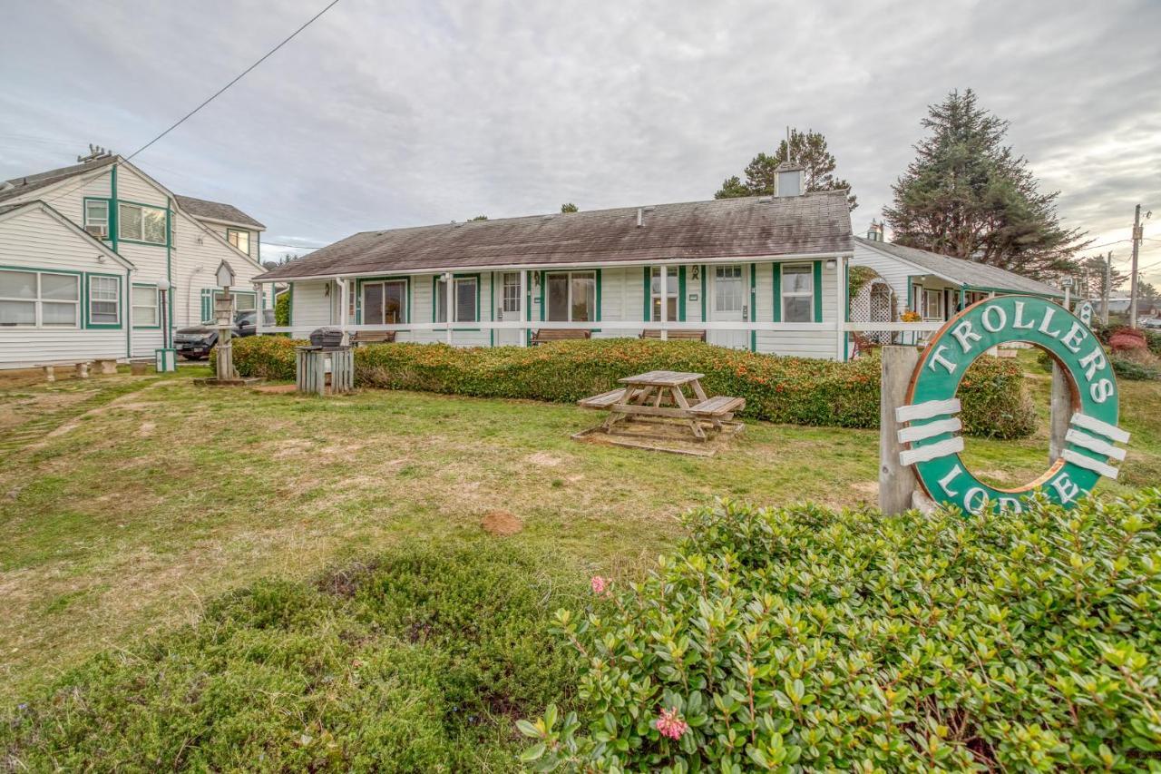 Troller'S Lodge Depoe Bay Exterior photo
