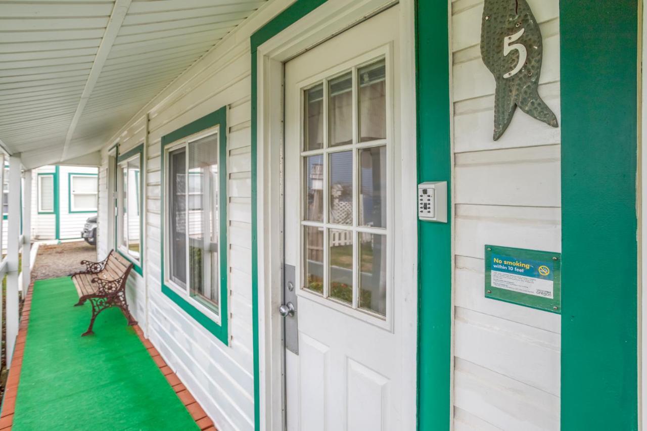 Troller'S Lodge Depoe Bay Exterior photo
